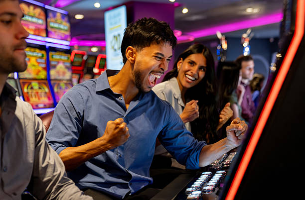 kerbau 28 Koprok game interface showing card prediction options and payout table